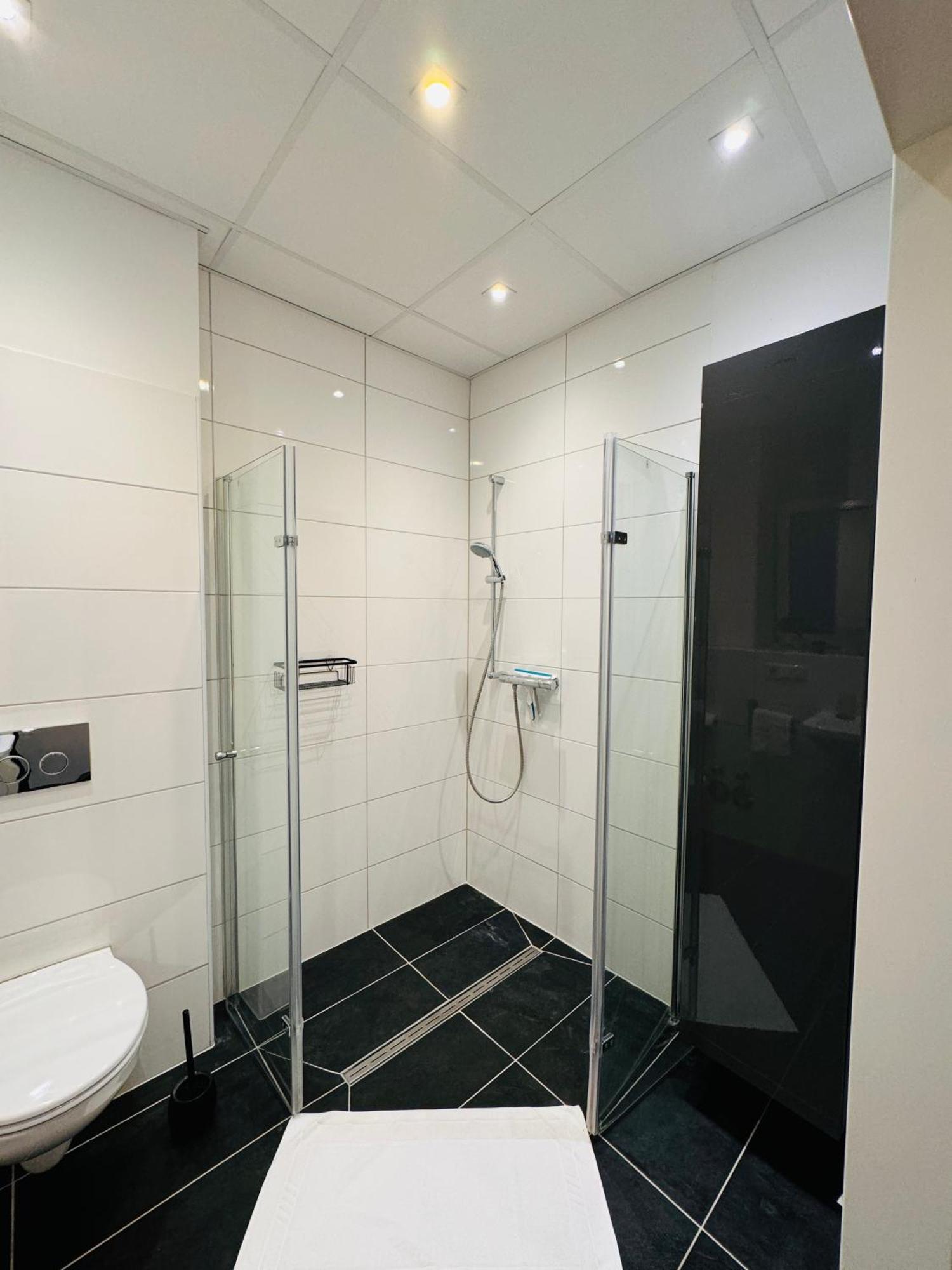 Klassen Stay - Designer Altbau Apartment Mit 2 Zimmer - Naehe Zentrum Und Rhein Κόμπλεντς Εξωτερικό φωτογραφία