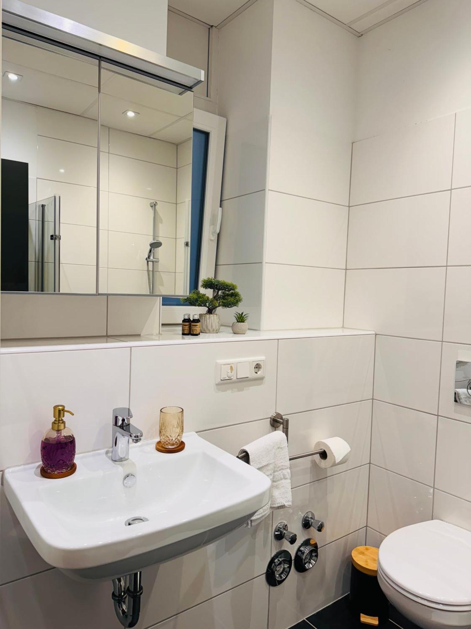Klassen Stay - Designer Altbau Apartment Mit 2 Zimmer - Naehe Zentrum Und Rhein Κόμπλεντς Εξωτερικό φωτογραφία